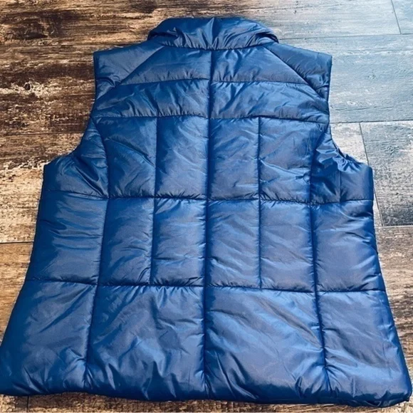 Avec Les Filles Vest Women’s Large Navy Metallic Blue Puffer Quilted Cabinco NWT - Picture 12 of 13